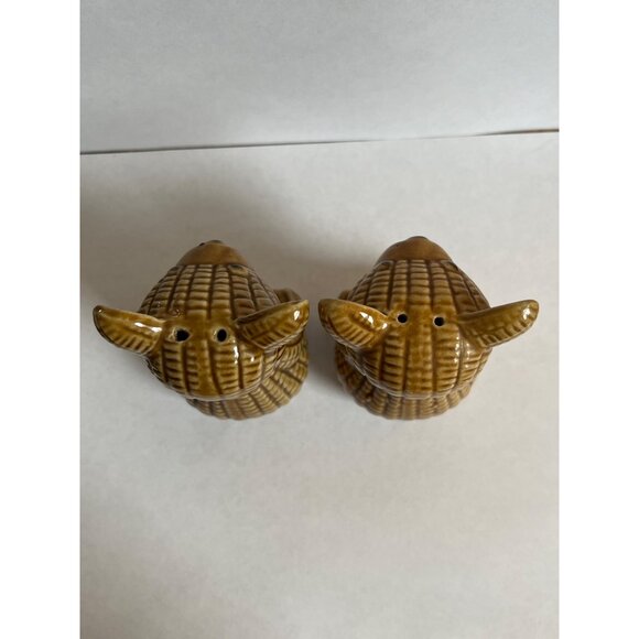 Vintage Teddy Bear Salt & Pepper Shakers Brown Ceramic Ribbed Design Collectible - Picture 4 of 5